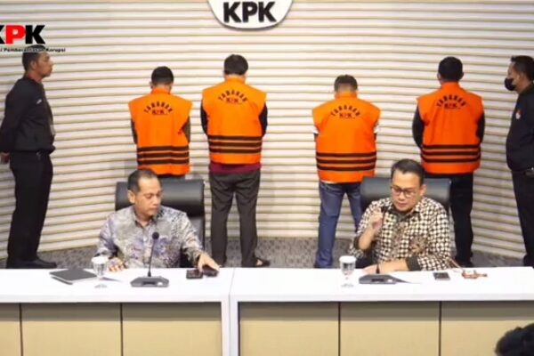 Bupati Labuhanbatu di Tangkap KPK Terkait dugaan Supa Pengadaan Barang dan jasa