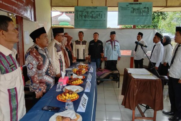 Pelantikan Anggota Kpps Di Kantor Lurah Muara Kuang