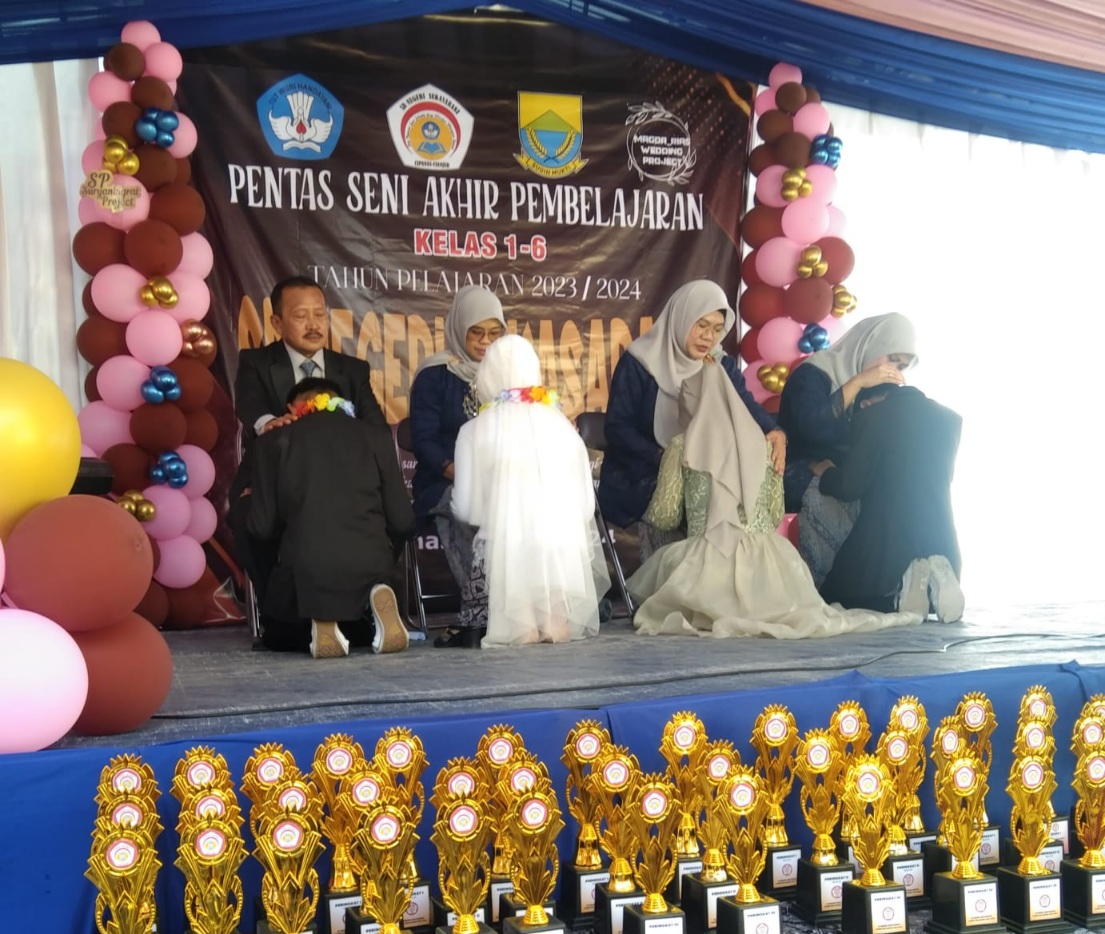 Pentas Seni Penuh Karya di SDN Sukasarana Cipanas